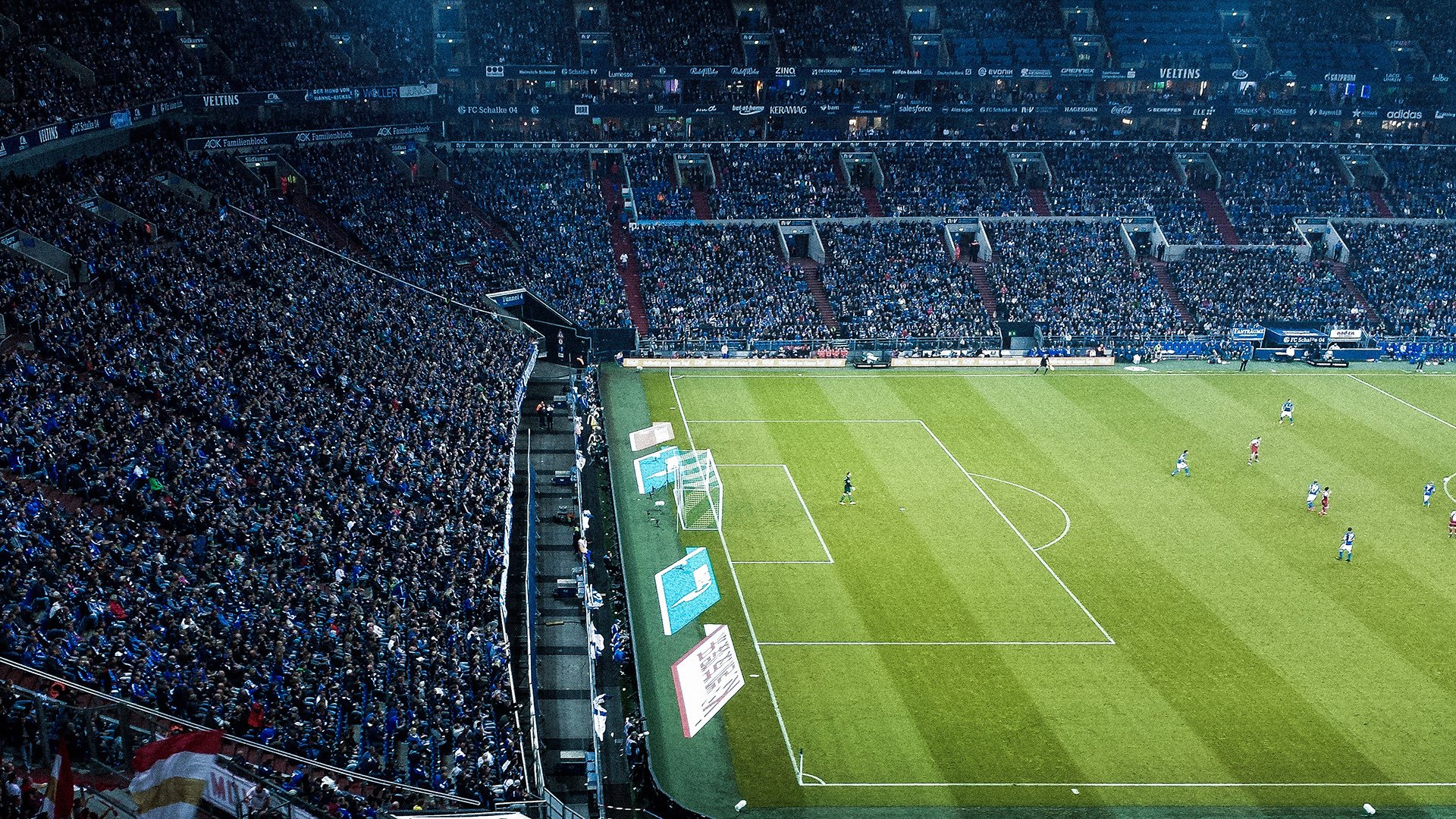 开云体育中国官网-当罗马城墙筑在伯纳乌，德里赫特一夫当关，荷兰用最古老的方式攻陷巴西