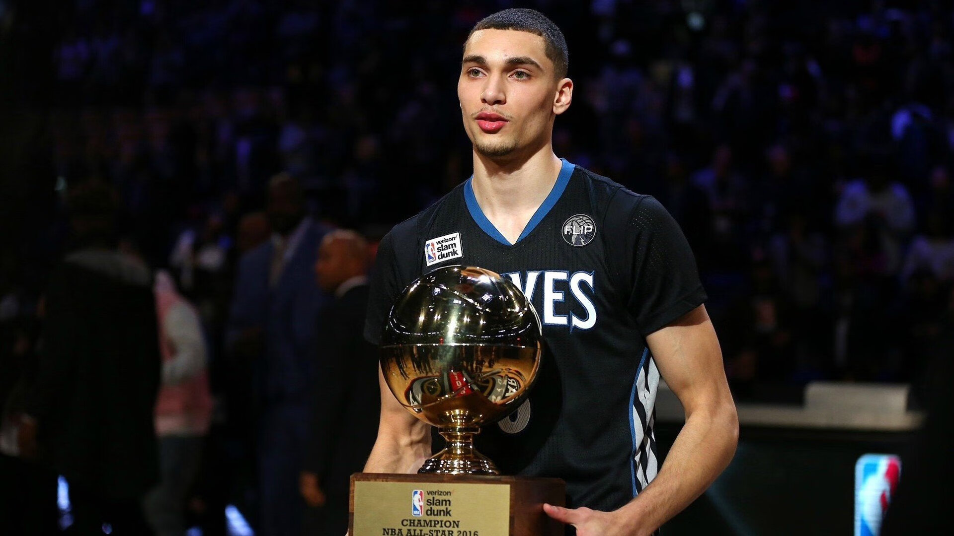 开云体育视频直播-欧文独舞夜，当全队哑火，他如何扛起国王逆转魔术？